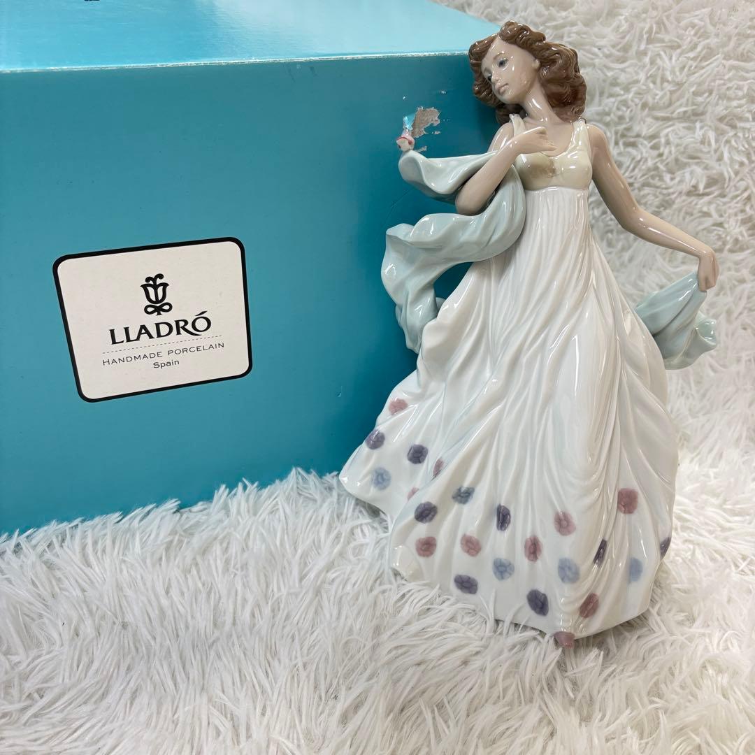 【未使用美品】夏のセレナーデ　リヤドロ　置物　箱あり